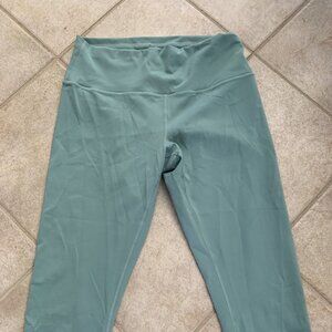 Lululemon Sz 12 23'' Green Wunder Train Leggings